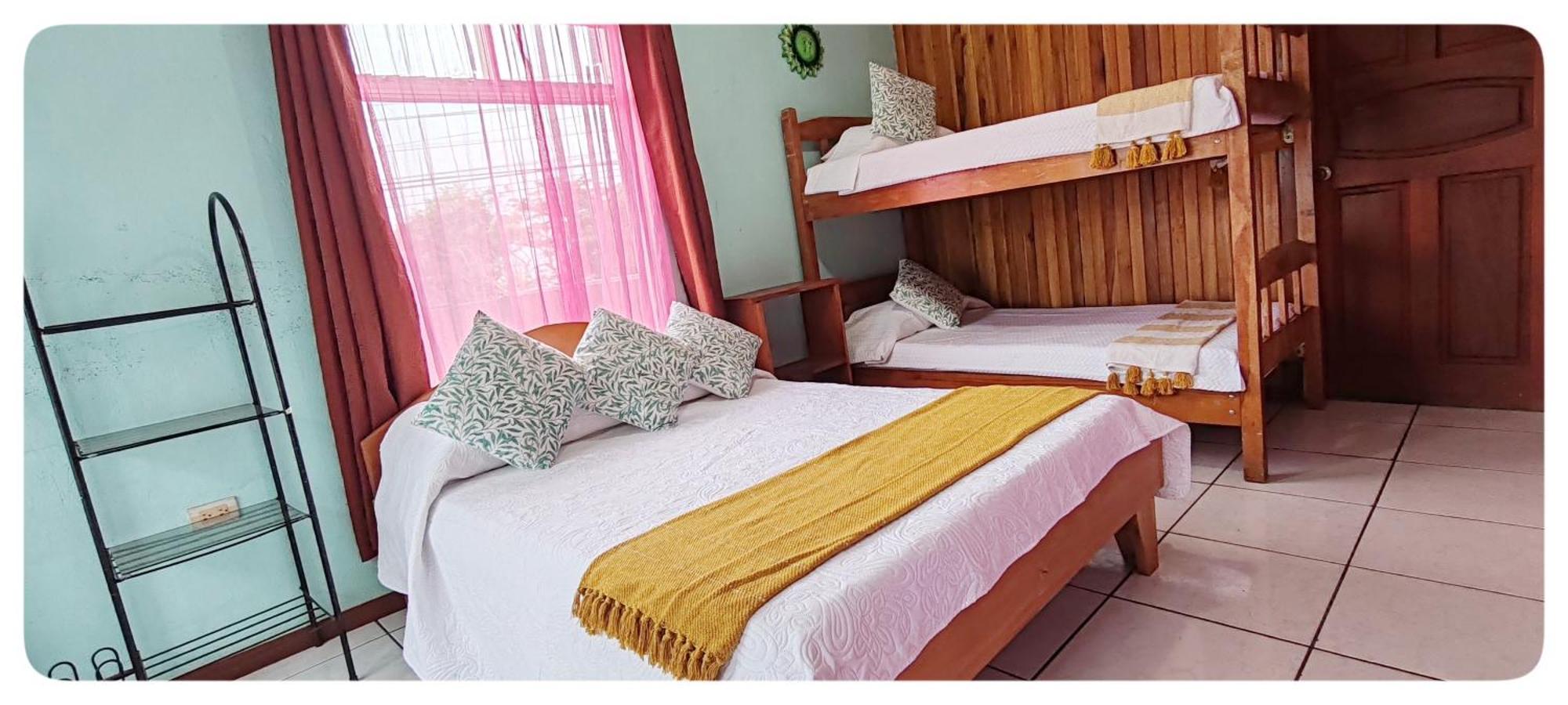 Hotel&Hostel Sloth Backpackers Monteverde Buitenkant foto