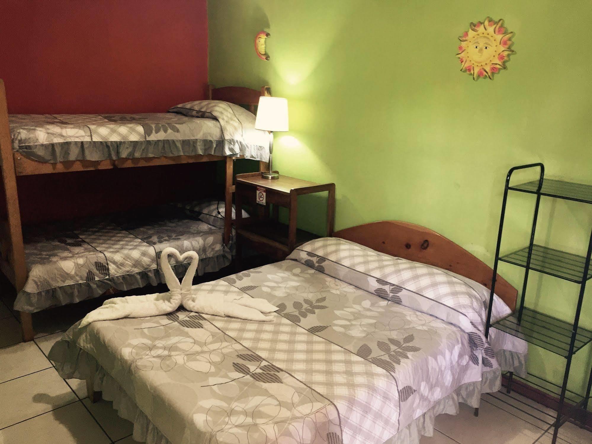 Hotel&Hostel Sloth Backpackers Monteverde Buitenkant foto