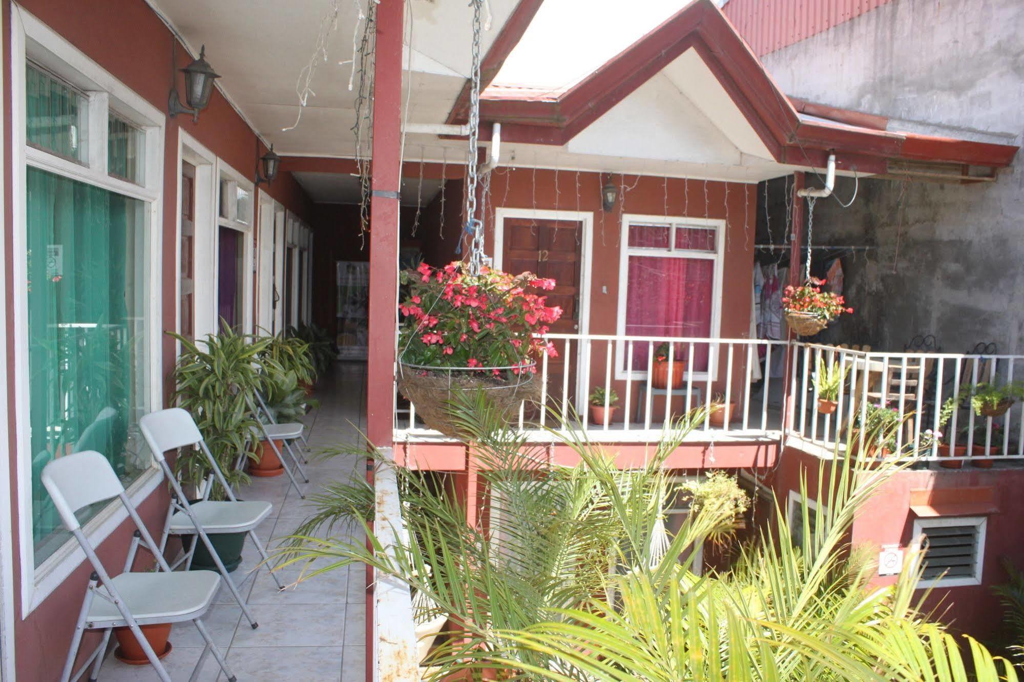 Hotel&Hostel Sloth Backpackers Monteverde Buitenkant foto